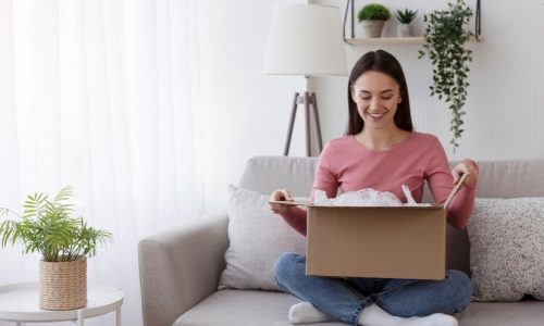 Hopewiser opening a parcel
